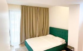 Warm Hotel Apartment