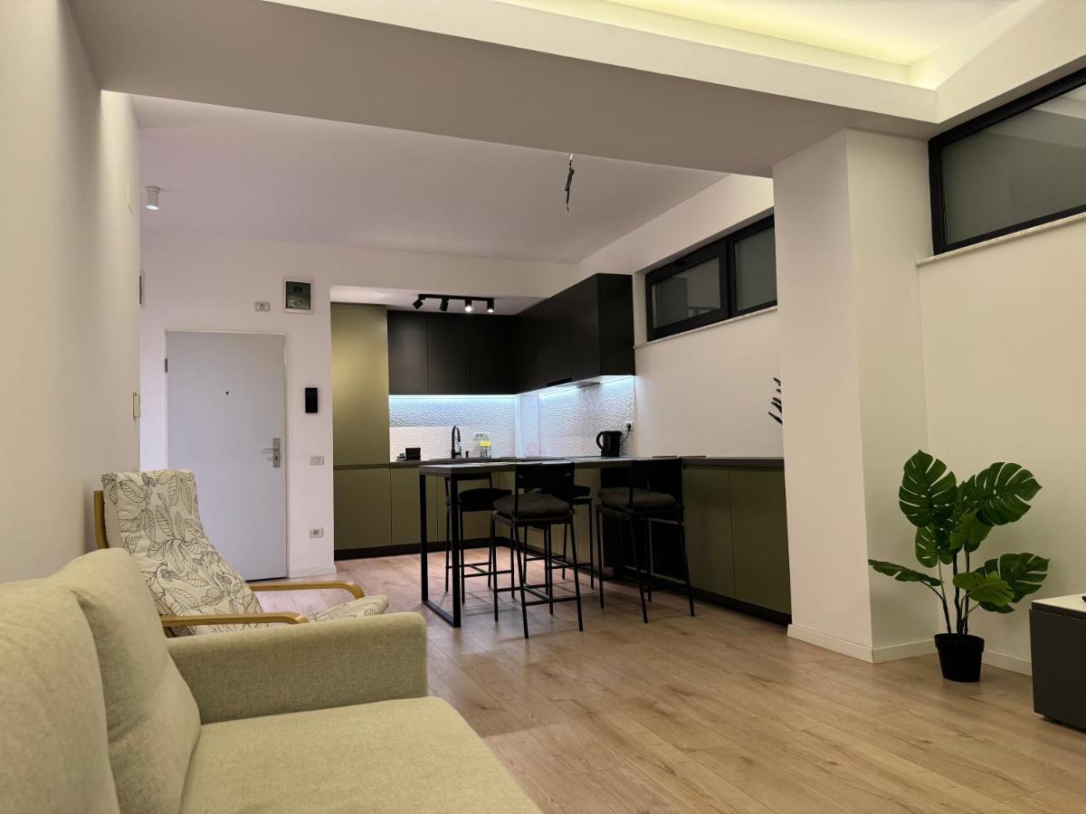 Warm Hotel Apartment Bucureşti Exterior foto