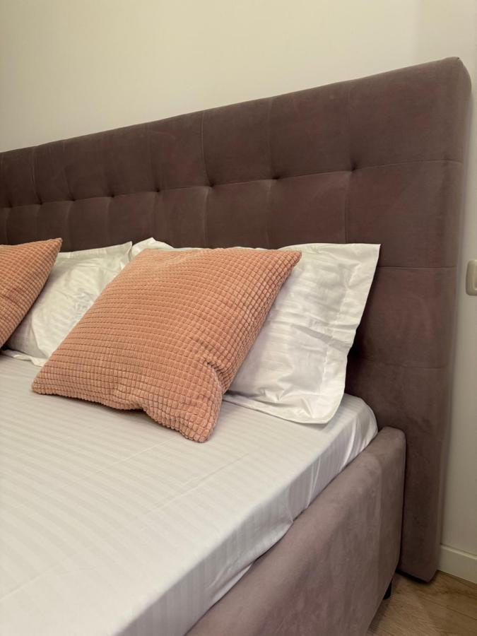 Warm Hotel Apartment Bucureşti Exterior foto